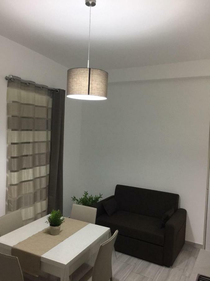 Alloggio Tulipano Lägenhet Acerra Exteriör bild